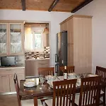 Irini's Traditional Kefalonian House Casa vacanze