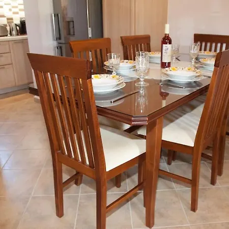 Irini's Traditional Kefalonian House Feriehus