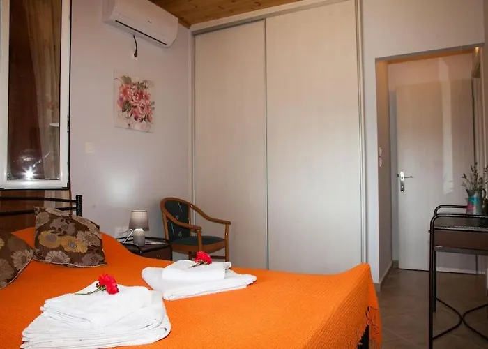 Semesterbostad Irini's Traditional Kefalonian House Lixouri