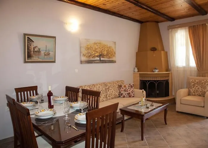 Irini's Traditional Kefalonian House Lixouri