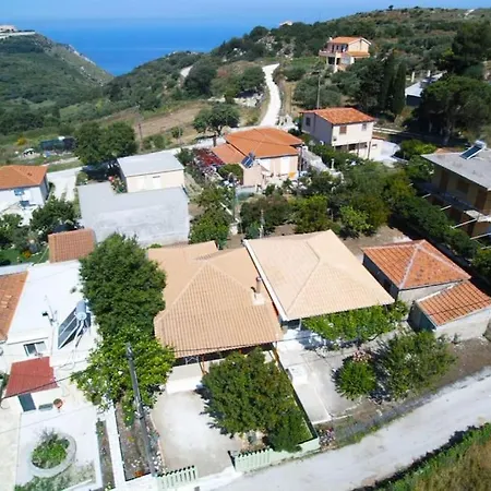 Irini's Traditional Kefalonian House Holiday home *
